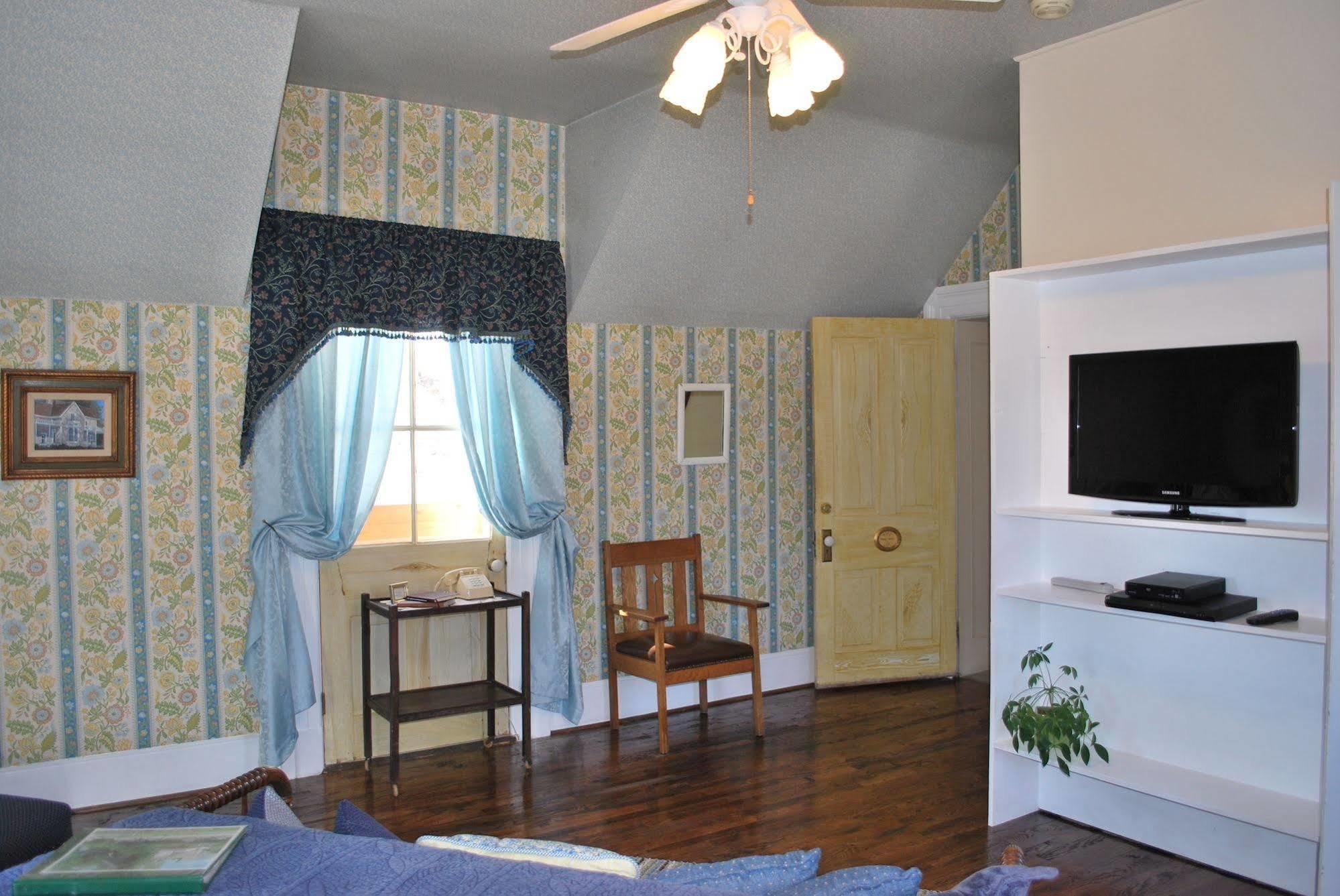 The Cottage At 241 North Saint George Extérieur photo